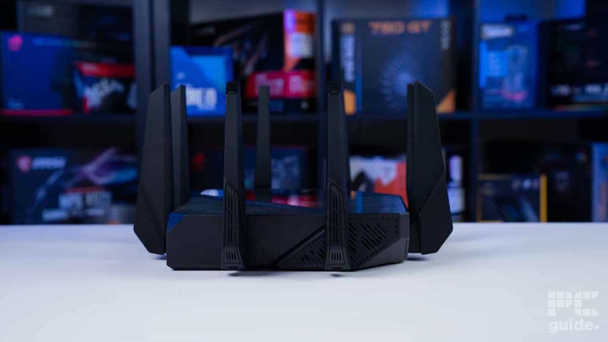 ROG RAPTURE GT-AXE16000 Wifi 6E Router side, Image by PCGuide