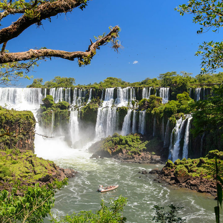 argentina iguasu falls and tour boat istk