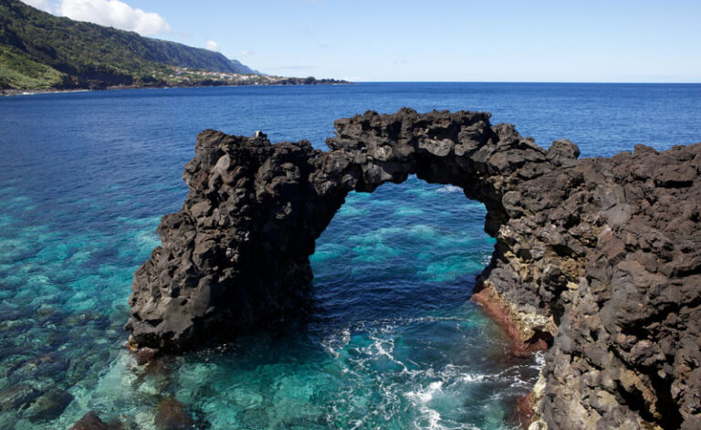 azores rock arch