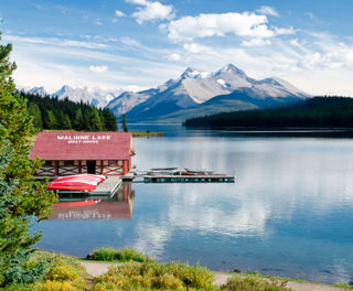 canada alberta maligne lake boathouse adstk