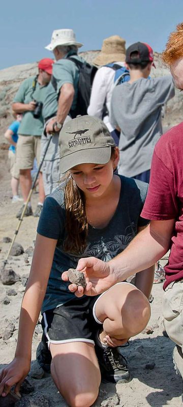 canada kids learning about dinosaur fossils at drumheller ta