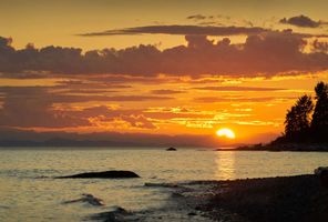 canada sunset on sunshine coast istk