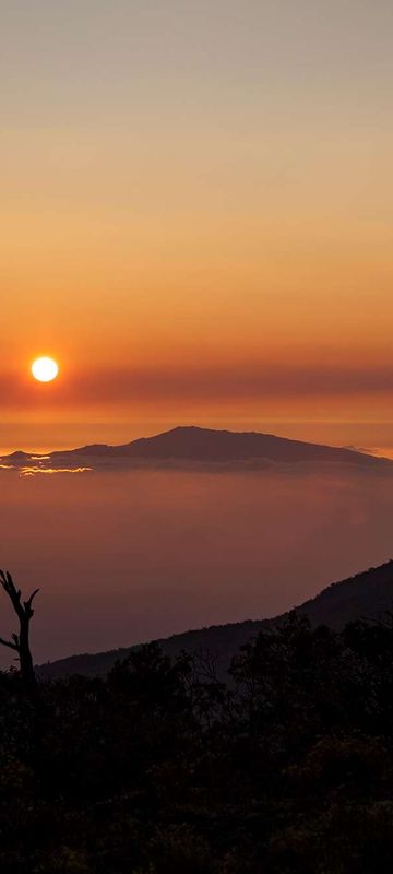 hawaii maui sunrise over haleakala volcano istk