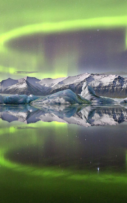 iceland south east aurora over jokulsarlon jw