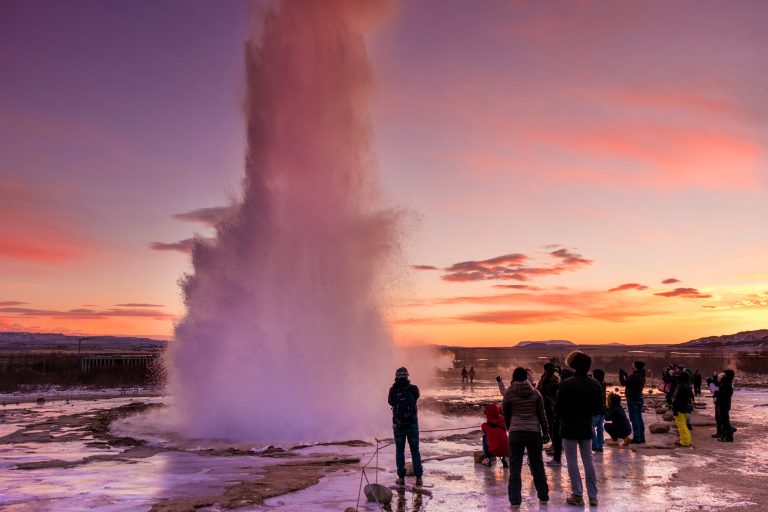 iceland south west strokkur geysir winter istk