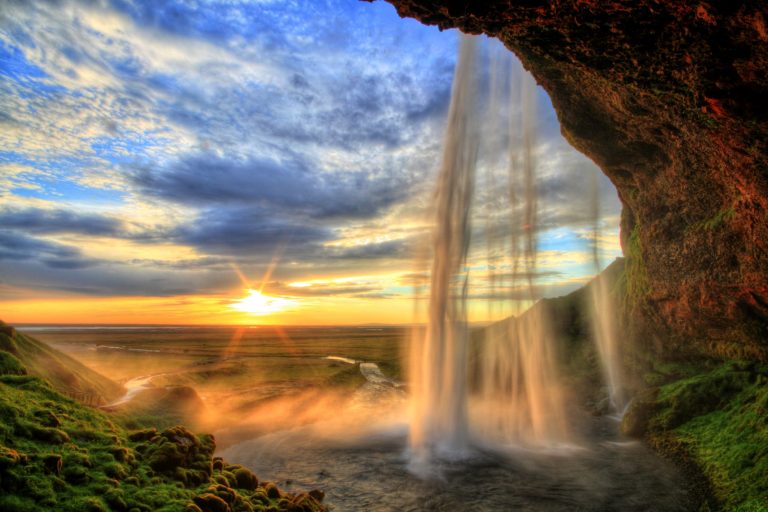 iStock 000022582732 L Seljalandsfoss 1