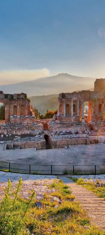 italy sicily taormina amphitheatre istk