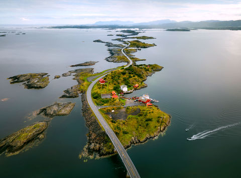 norway storseisundet bridge atlantic road istk