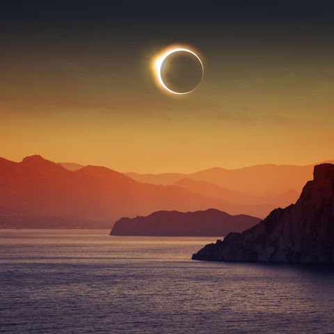 solar-eclipse-over-mountains-astk