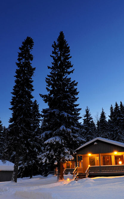 sweden lapland cabin exteriors brandon lodge